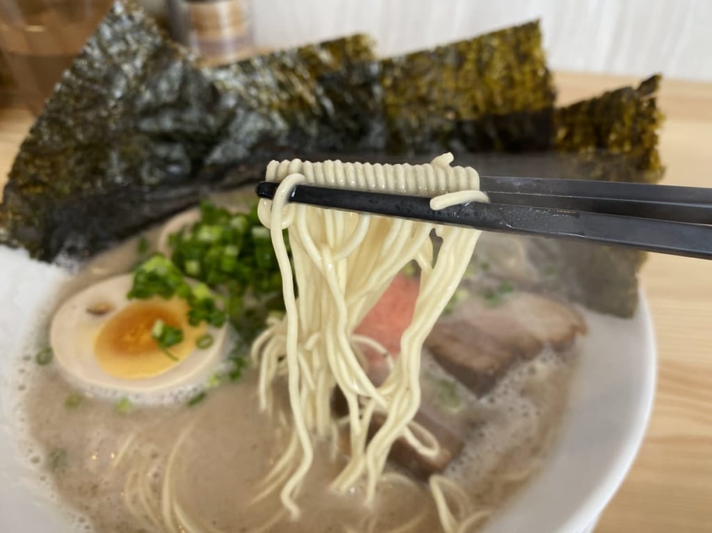 とんこつラーメン44のラーメン