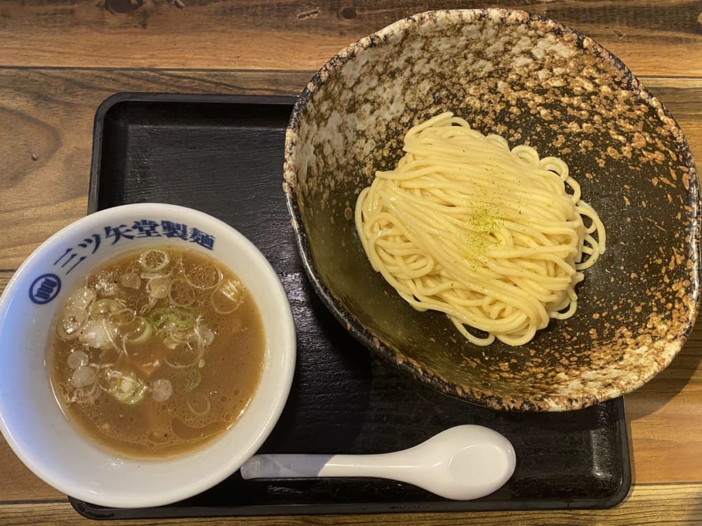 三ツ矢堂製麺の麺