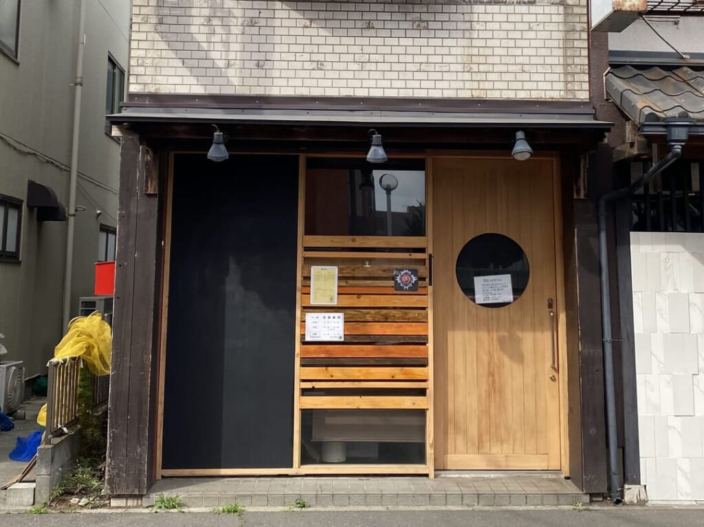 らあめんしらんけど外観