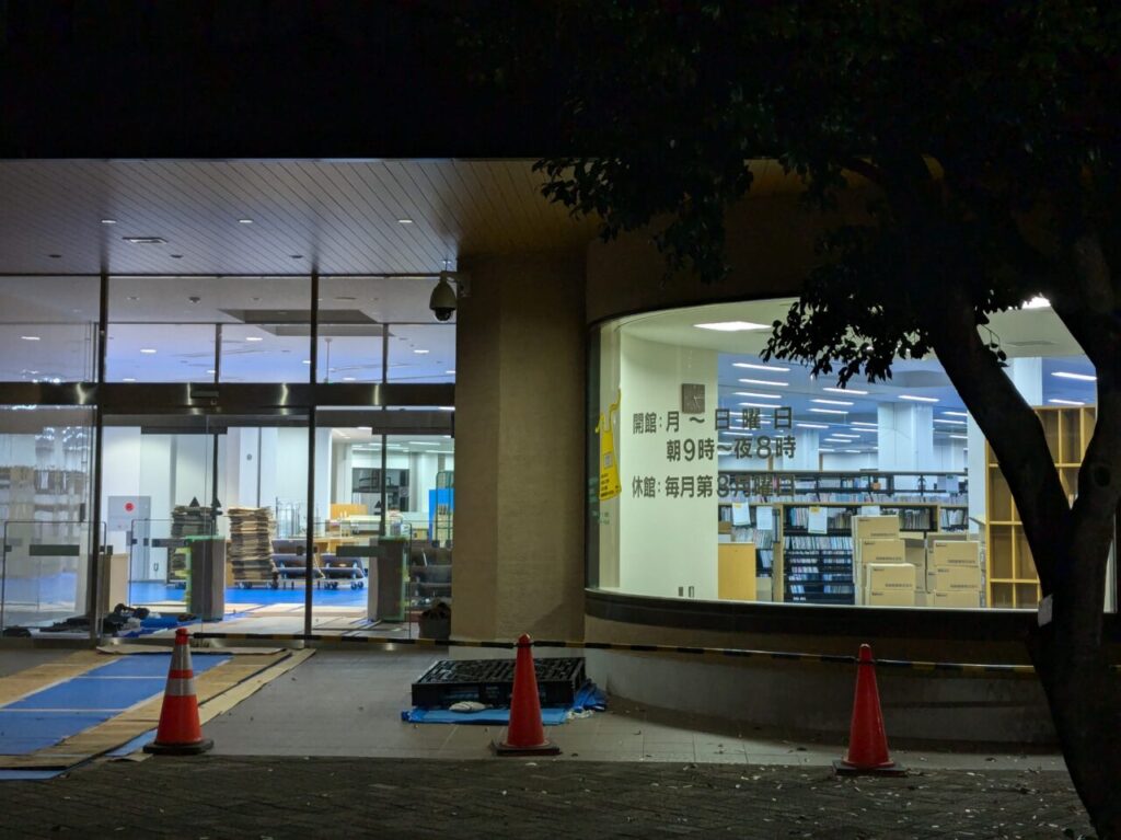 ふじみ野市立上福岡図書館外観