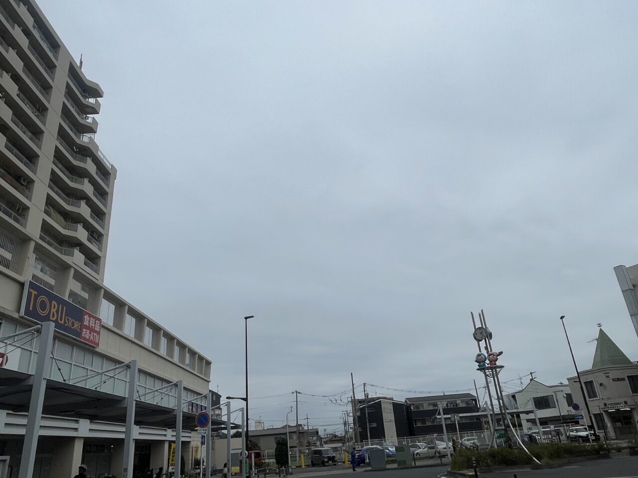 鶴瀬駅西口ロータリー