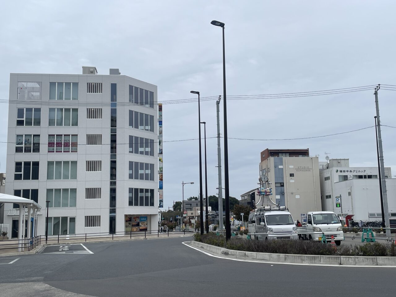 鶴瀬駅前ビル
