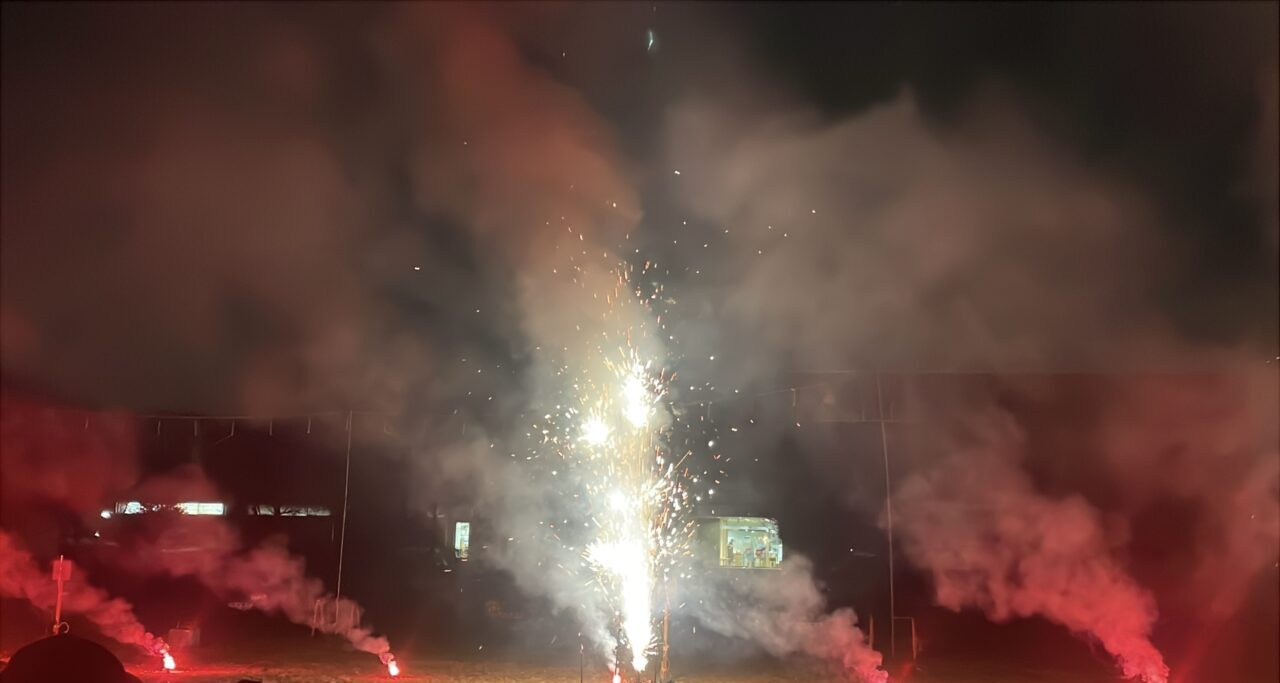 サンタ花火事業