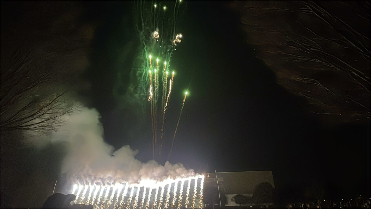 サンタ花火事業