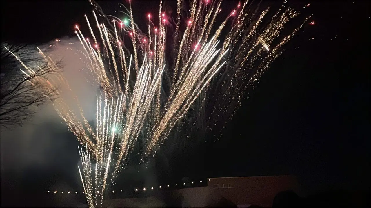 サンタ花火事業