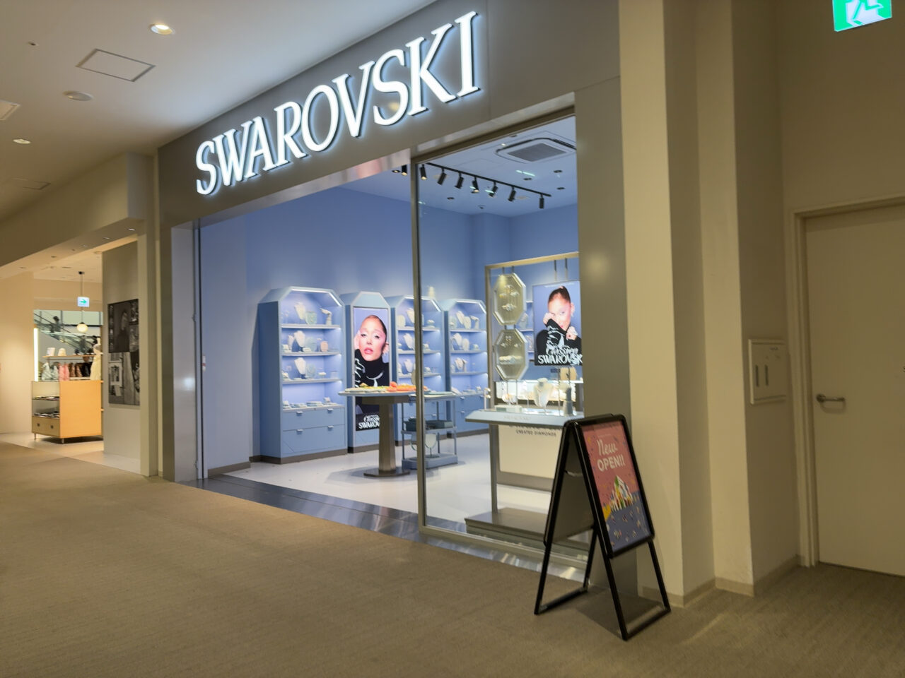SWAROVSKI